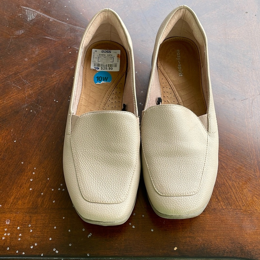 Women’s shoes